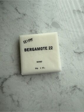 Le Labo Bergamote 22 Soap - White 30g or 1 oz